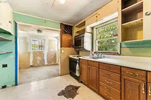 16434 NE Multnomah St, Portland, OR 97230 - Photo 10