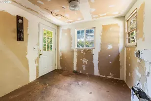 16434 NE Multnomah St, Portland, OR 97230 - Photo 6