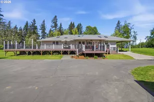 814 SE 357th Ave, Washougal, WA 98671 - Photo 2