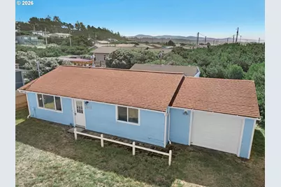 2001 NW Mackey St, Waldport, OR 97394 - Photo 4