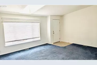 6425 SW Canal Blvd, Redmond, OR 97756 - Photo 2