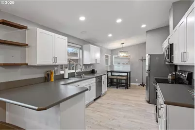 9311/9315 SE Grant St, Portland, OR 97216 - Photo 22