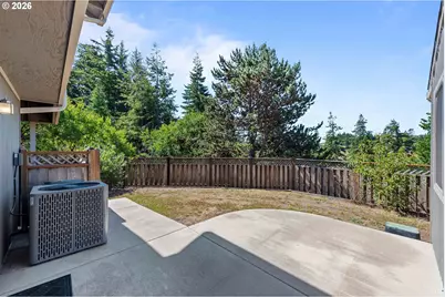 2460 Stephanie Ln, North Bend, OR 97459 - Photo 18