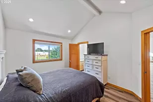 2460 Stephanie Ln, North Bend, OR 97459 - Photo 8