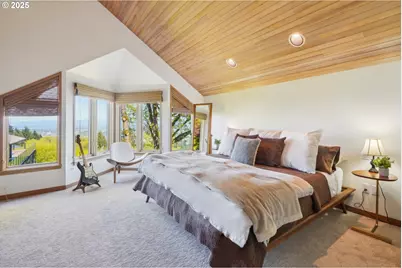 4260 SW McDonnell Ter, Portland, OR 97239 - Photo 4