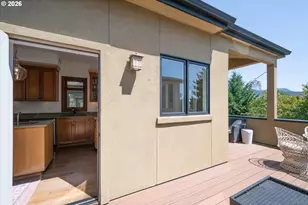2883 Lord Byron Pl, Eugene, OR 97408 - Photo 18