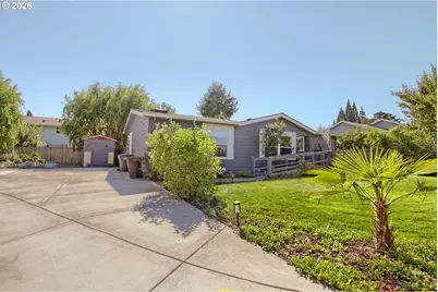 244 NW Hayden Ct, Hillsboro, OR 97124 - Photo 2