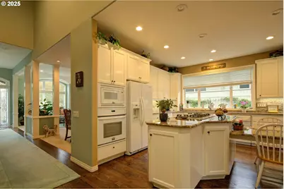 4618 NW Brassie Pl, Portland, OR 97229 - Photo 10