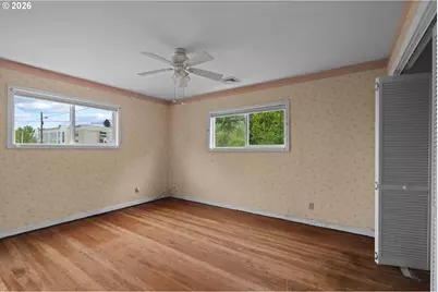 357 W Niagara Ave, Astoria, OR 97103 - Photo 10