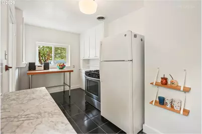 1411 NE Highland St, Portland, OR 97211 - Photo 10