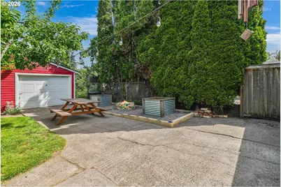 1411 NE Highland St, Portland, OR 97211 - Photo 18