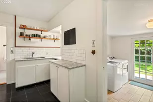 1411 NE Highland St, Portland, OR 97211 - Photo 12