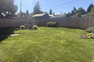 412 E 11th St, The Dalles, OR 97058 - Photo 20