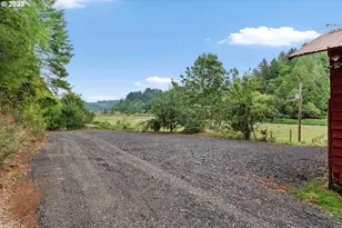 769 Deans Creek Rd, Reedsport, OR 97467 - Photo 30