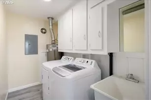 450 Hunsaker Ln, Eugene, OR 97404 - Photo 40