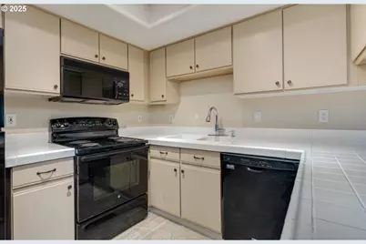 86 Kingsgate Rd #22, Lake Oswego, OR 97035 - Photo 14