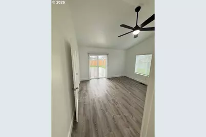 905 Monroe St, Harrisburg, OR 97446 - Photo 14