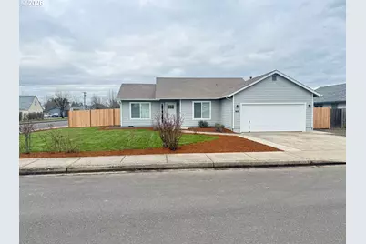 905 Monroe St, Harrisburg, OR 97446 - Photo 2