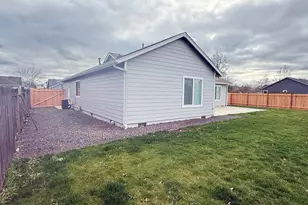 905 Monroe St, Harrisburg, OR 97446 - Photo 30