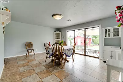 1406 Carter Ln, Springfield, OR 97477 - Photo 8