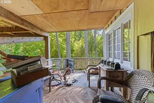 905 E 1st St, Coquille, OR 97423 - Photo 32