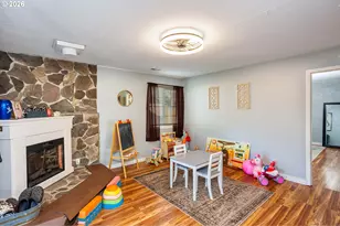 85 NE 23rd St, Gresham, OR 97030 - Photo 10