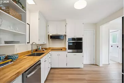 1307 SE 37th Ave, Portland, OR 97214 - Photo 10