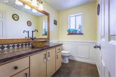 3047 NE Leah St, Salem, OR 97305 - Photo 10