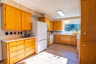 1708 River Rd, Eugene, OR 97404 - Photo 8