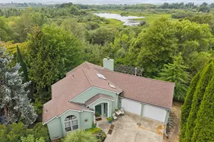 512 SE Alder Ct, Hillsboro, OR 97123 - Photo 2