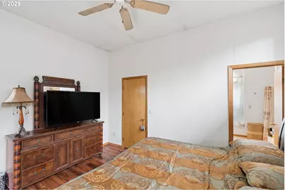 512 SE Alder Ct, Hillsboro, OR 97123 - Photo 18