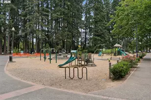 512 SE Alder Ct, Hillsboro, OR 97123 - Photo 38