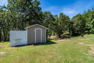 600 Becker Rd, Roseburg, OR 97471 - Photo 40