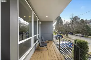 2742 SE 28th Ave, Portland, OR 97202 - Photo 2