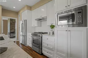 8710 NW Hazeltine St, Portland, OR 97229 - Photo 12