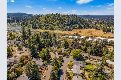 725 NW Mawrcrest Dr, Gresham, OR 97030 - Photo 40