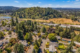725 NW Mawrcrest Dr, Gresham, OR 97030 - Photo 40