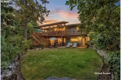 725 NW Mawrcrest Dr, Gresham, OR 97030 - Photo 2