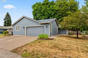 2484 Melrose Loop, Eugene, OR 97402 - Photo 2