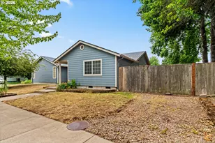 2484 Melrose Loop, Eugene, OR 97402 - Photo 4