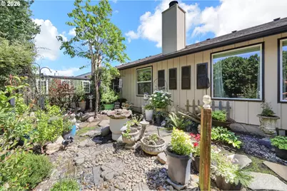 2776 Dayna Ln, Eugene, OR 97408 - Photo 40