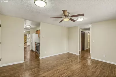 3819 SE 130th Ave, Portland, OR 97236 - Photo 6