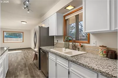 327 NE 169th Ave, Portland, OR 97230 - Photo 12