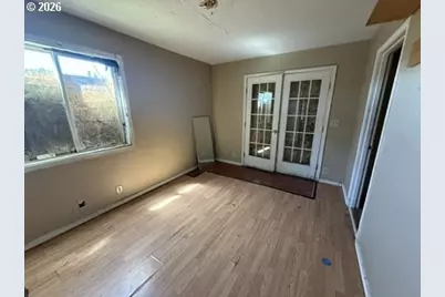 1410 NW Grove St, Roseburg, OR 97471 - Photo 10