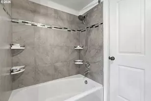 11320 NE Morris St, Portland, OR 97220 - Photo 16