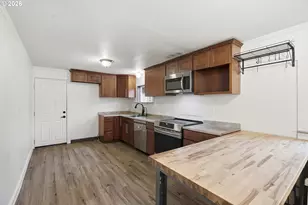 11320 NE Morris St, Portland, OR 97220 - Photo 10