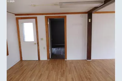 265 N 14th Ave, Elgin, OR 97827 - Photo 8