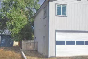 265 N 14th Ave, Elgin, OR 97827 - Photo 2