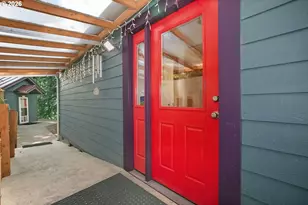 269 N Lamonti Dr, Otis, OR 97368 - Photo 8