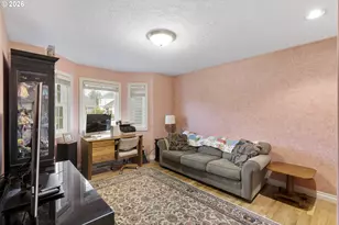 2745 NE Kelly Pl, Gresham, OR 97030 - Photo 10